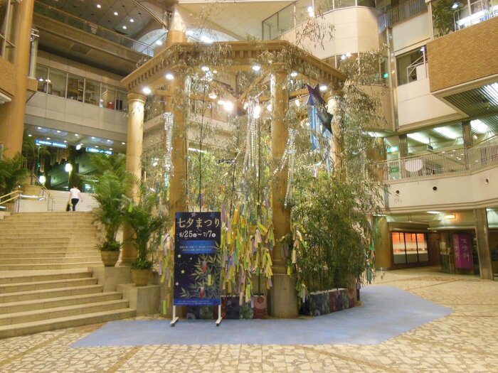 宝塚市内 七夕装飾と短冊書きイベント