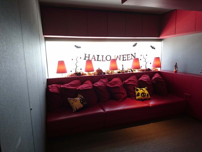 レム新大阪 ハロウィン装飾2