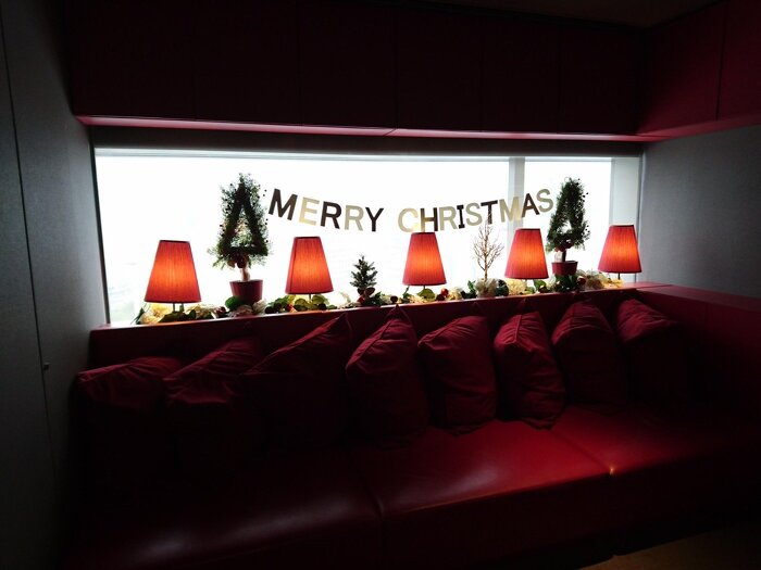 レム新大阪 窓辺のクリスマス装飾